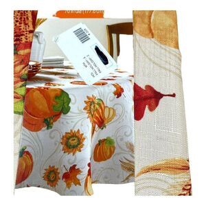 Round Fabric Tablecloth 70” Pumpkins Harvest Gourds Fall Leaves Autumn Halloween